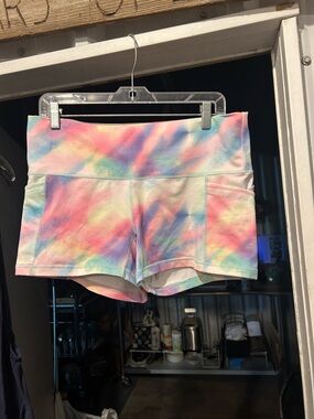 Women’s pop flex Pastel Tie-Dye Performance Shorts